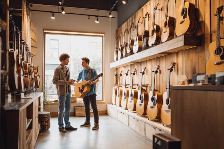 escolher guitarra para iniciantes