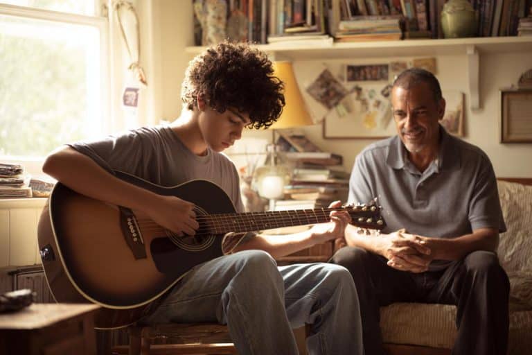 primeiros acordes guitarra iniciante facil